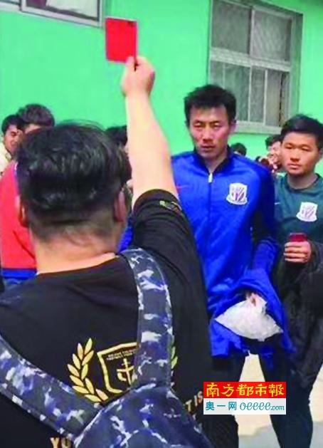 免费夜里18款禁用b站软粉色